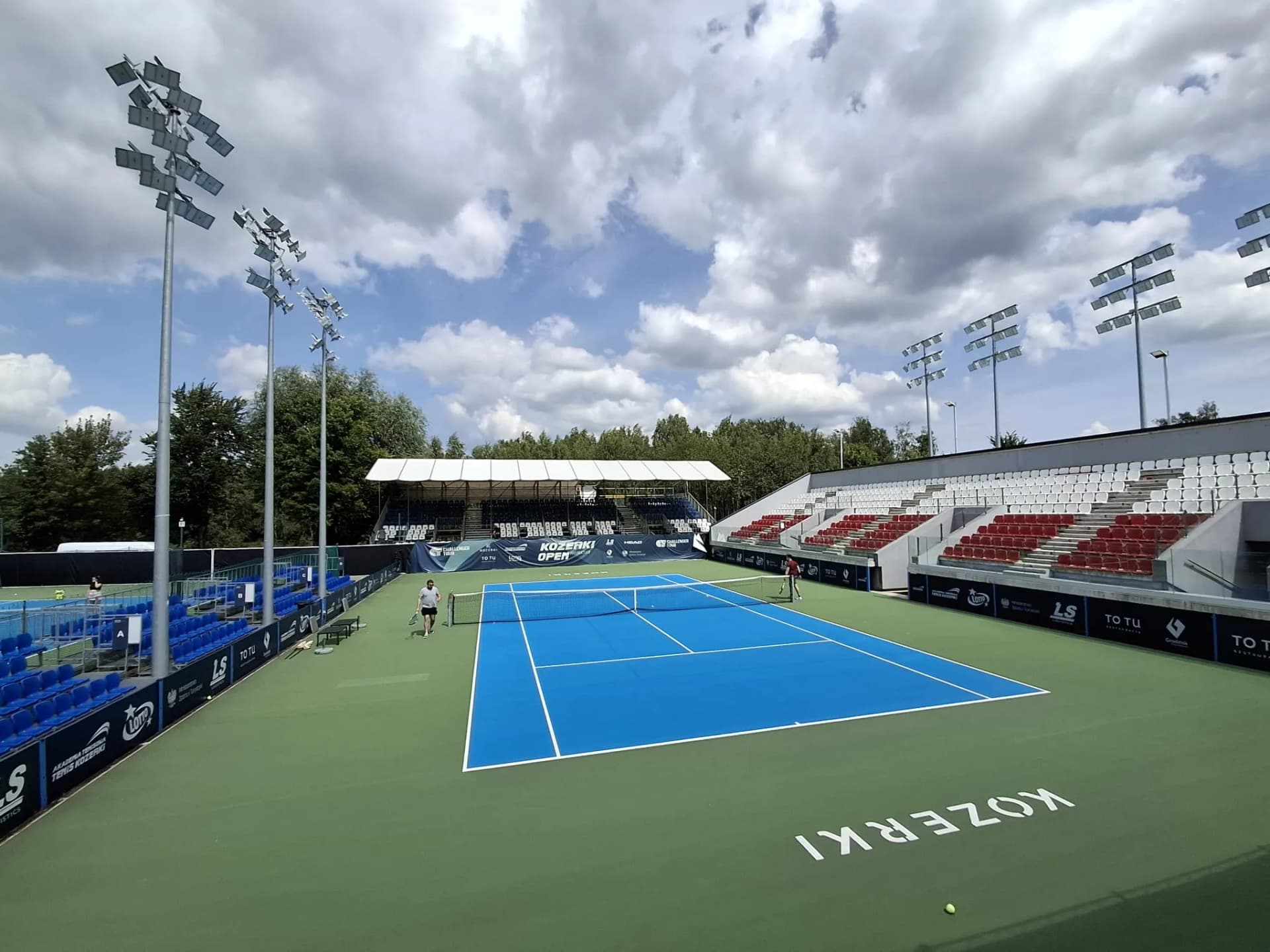 Trybuna Silver VIP powstaje przy Korcie Centralnym na Mazovia Open ATP Challenger